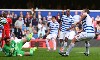 绿茵场上展 绿茵场上展